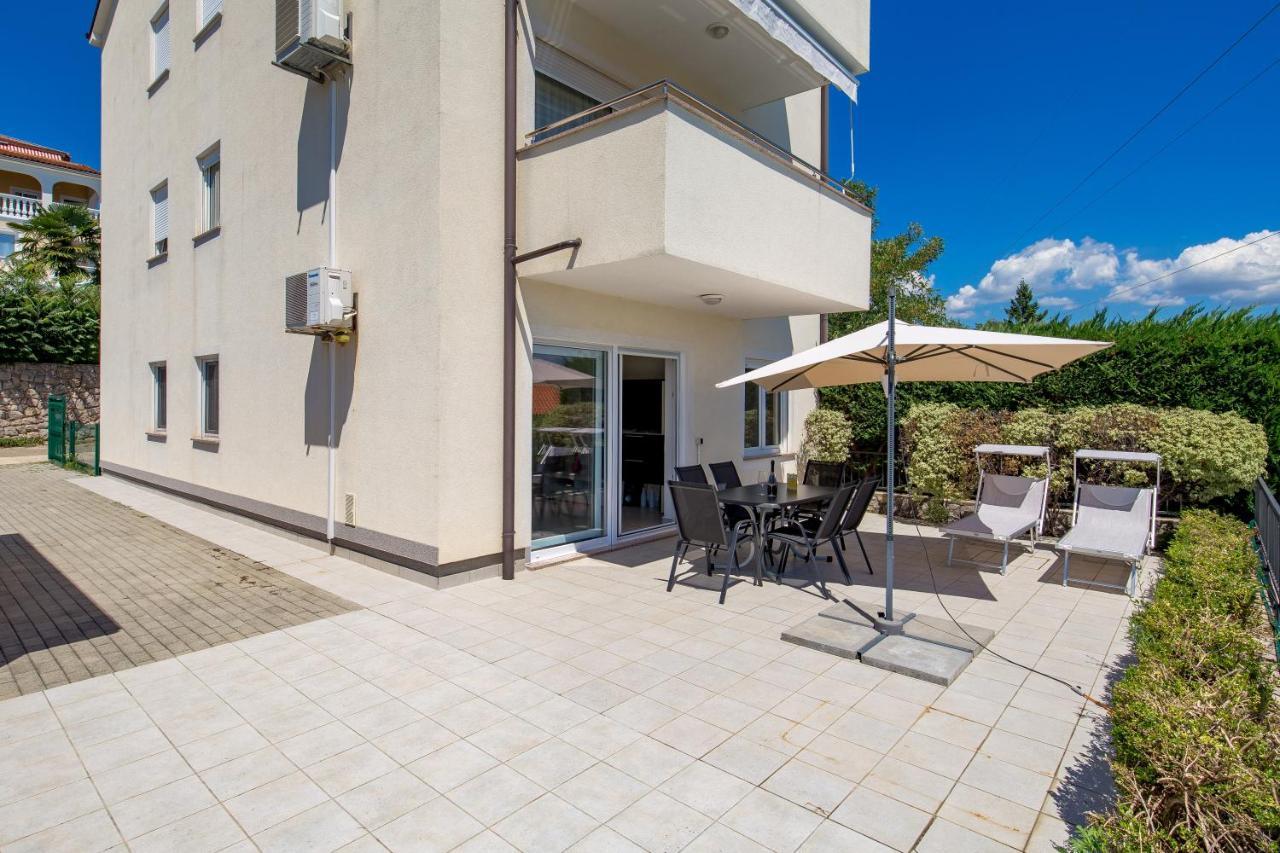 Pool Apartment Maurina Opatija With Sea View Icici Exterior photo